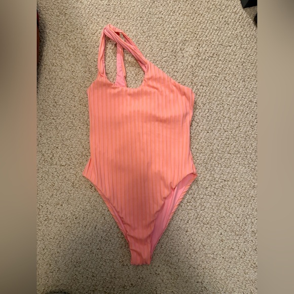 L*Space one piece - Picture 3 of 3